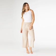 Load image into Gallery viewer, Weekend Brushed Pocket Crop - Sand