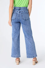 Load image into Gallery viewer, Everstretch Wide Leg Ankle - Medium Denim