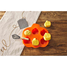 Load image into Gallery viewer, Pumpkin Silicone Baking Set